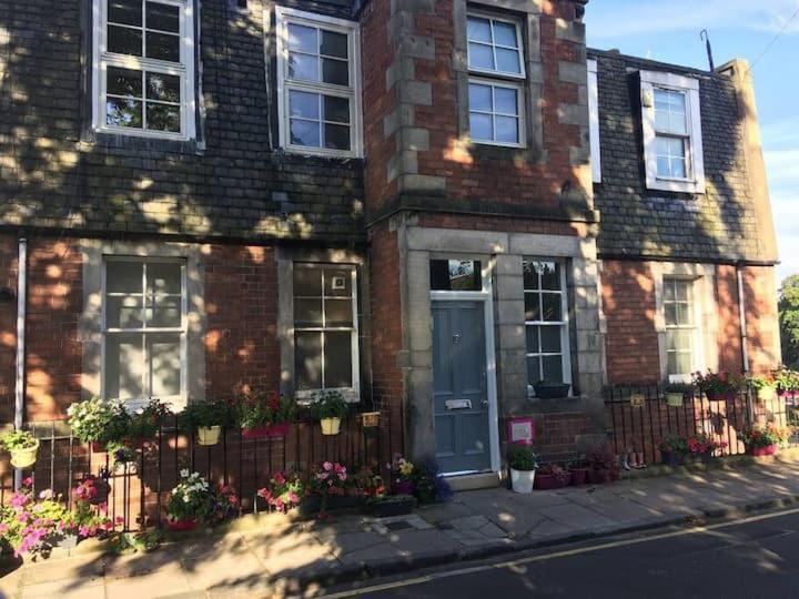 Beautiful Scandi-Inspired One Bed In Stockbridge EDI Eksteriør bilde